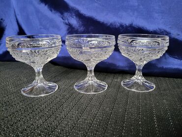 Čaše: Casice kristal Zajecar za zestoko pice iz 70ih. Casice su perfektne ( — 7