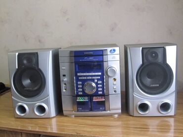 комнатные антенны для цифрового телевидения: Продам магнитолу PHILIPS mod. AZ1602 .CD RADIO CASSETTE RECORDER