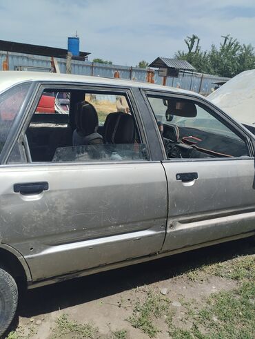 ош мерс: Audi 100: 1986 г., 2 л, Механика, Бензин, Седан