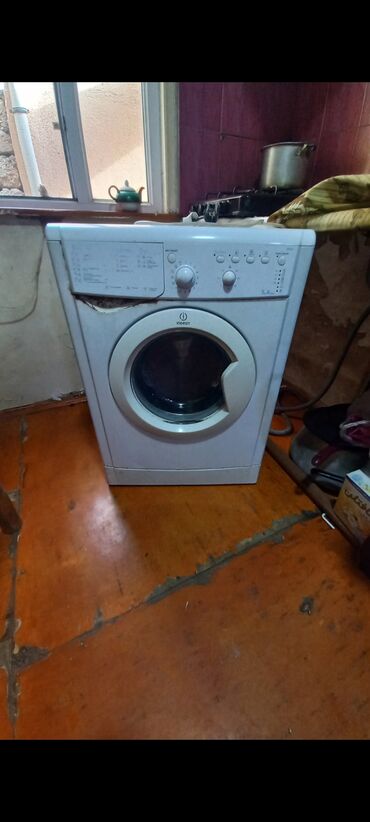 Стиральная машина Indesit, 5 кг, Автоматические, Без сушки, Нет кредита, Самовывоз
