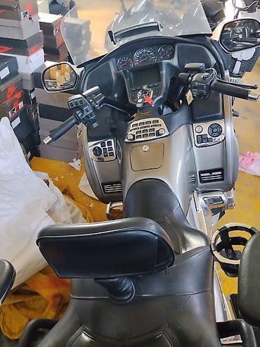 wing: Honda Gold Wing GL1800 — туристический мотоцикл класса люкс. Основные — 2