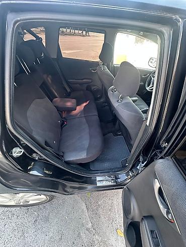 срочно портер сатылат: Honda Jazz: 2009 г., 1.5 л, Кол менен иштөөчү, Бензин, Хетчбек — 8