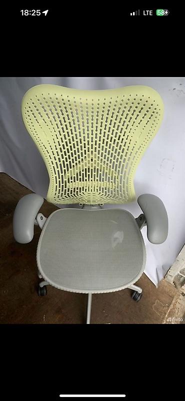 herman miller: Эргономичное компьютерное кресло с сетчатой спинкой Herman Miller — 5