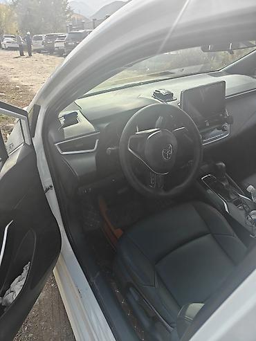 Toyota: Toyota Corolla: 2021 г., 1.8 л, Вариатор, Гибрид, Седан — 5