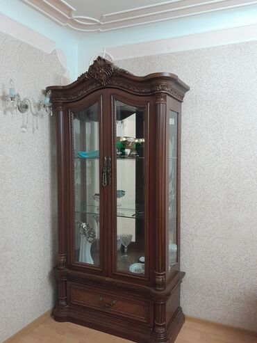 Qazanlar: Açılan, Düz dolab, Bufet