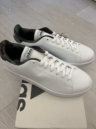 Кроссовки и спортивная обувь: Мужские кроссовки, 42.5, Adidas, Новый, цвет - Белый, Самовывоз