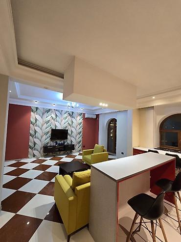 Günlük kirayə mənzillər: 2 otaqlı — 4