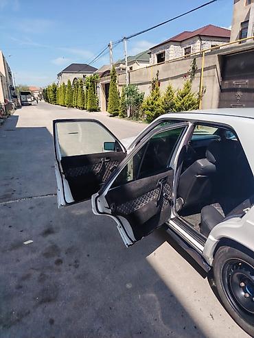 ravon 2: Mercedes-Benz 190: 2.2 l | 1984 il Sedan — 10