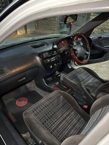 Honda: Honda Civic: 1997 г., 2 л, Автомат, Газ, Универсал — 10