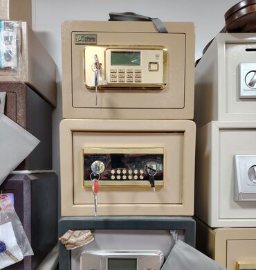 pul qutusu: Metall seyflər – iki müxtəlif model Üst model: - Elektron şifrəli