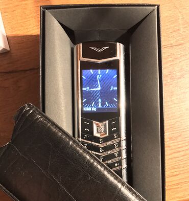 honur telefon: Vertu Signature Touch, < 2 GB Memory Capacity, rəng - Gümüşü, Düyməli, İki sim kartlı