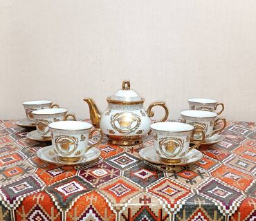 çay dəsti: Çay dəsti, rəng - Qızılı, Farfor, 6 nəfərlik