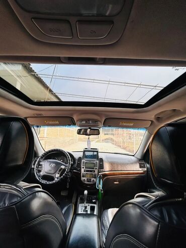 Hyundai: Hyundai Santa Fe: 2009 г., 2 л, Дизель, Внедорожник — 5