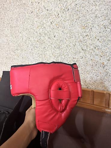 tikis aparati: Məhsul: Boks/MMA qoruyucu dəsti Tərkibi: - Adidas baş qoruyucusu – — 2