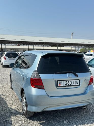 авто в рассрочку: Honda Jazz: 2007 г., 1.4 л, Вариатор, Бензин, Седан