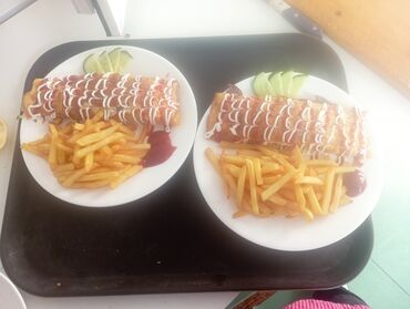 работу поваром: Тез Арада Спорт школага кухняга раздачага пасуда жууганга, техничкага