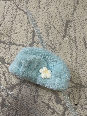 Другие детские вещи: Все по 200-300-400 сом шапочки трусики 100 сом есть еще вещи с 6 мес — 14