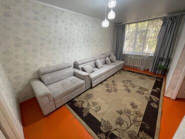 квартиры с подселением для девушек: 2 комнаты, 40 м², Хрущевка, 1 этаж, Косметический ремонт