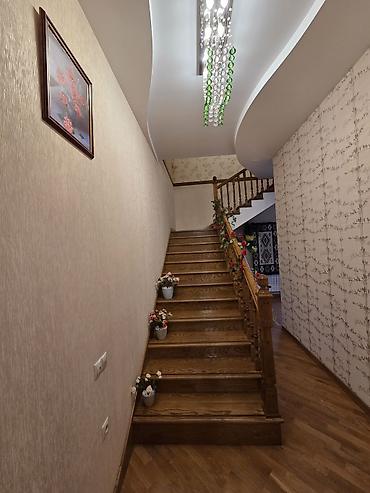 anaskin həyət evləri: Bakı, 9-cu mikrorayon, 7 otaqlı, Köhnə tikili, m. Memar Əcəmi, 250 kv. m — 7