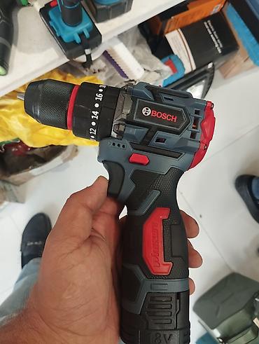 Bosch markalı 18V akkumulyatorlu zərbəsiz/qazmasız şurupqaytaran. -