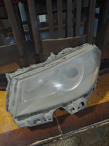 рено сандеро запчасти: Renault megane sol ön fara bağlanan yerləri qırılıb üst tərəfdə şüşədə — 1