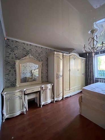 Долгосрочная аренда домов: 220 м², 7 комнат — 7