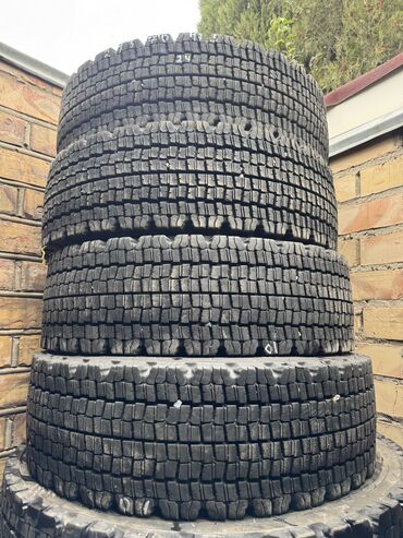 шины на погрузчик бу: 215/70/17.5 4 шт комплект мешка грузовая в идеальном состоянии 12PR