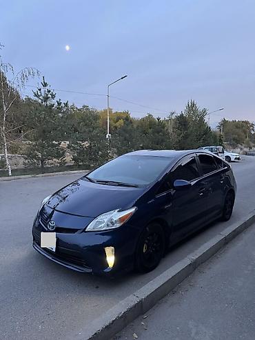 купить авто киргизия: Toyota Prius: 2015 г., 1.8 л, Вариатор, Гибрид — 6