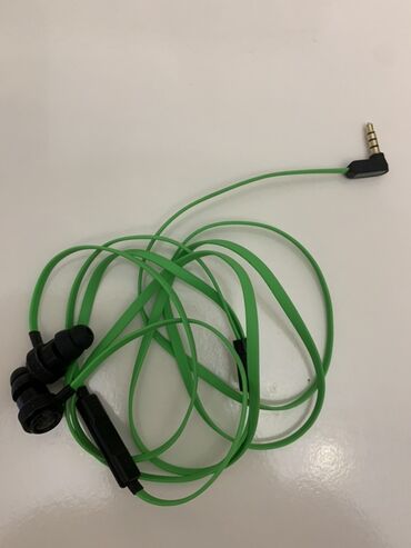 LuAZ: Simli Qulaqcıqlar, Razer, rəng - Yaşıl