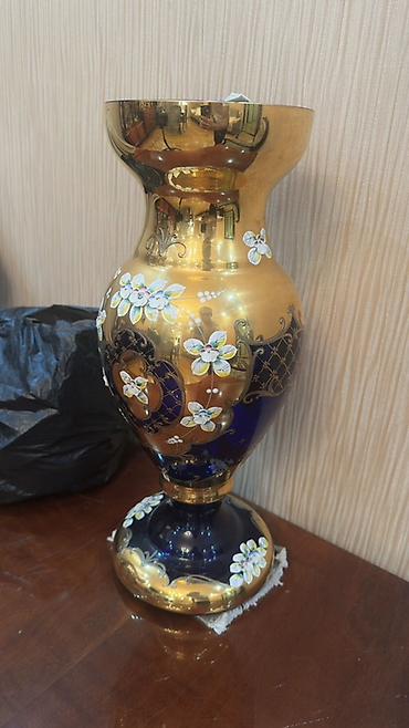 Bir vaza, Bogem şüşəsi