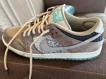 Krasofkalar və idman ayaqqabıları: Nike (SB Dunk Low Pro) (Kişi) Original yeni, Amerikadan alınıb. Ölçü — 11