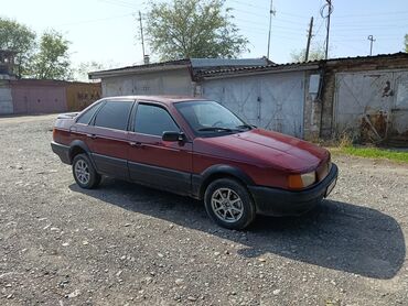 подстаканник на мерседес: Volkswagen Passat: 1988 г., 1.8 л, Механика, Газ, Седан