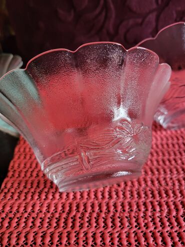 Kuhinjski setovi: Cinije nove,vintaz za poslastice. Komada 3 u ceni. cinije imaju rad — 5