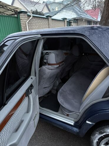 Mercedes-Benz: Mercedes-Benz W124: 1993 г., 2.2 л, Робот, Бензин, Седан — 14