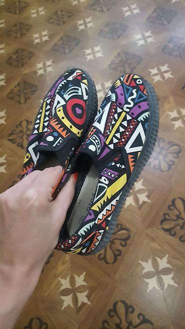 ayaggabı: Rəngarəng naxışlı slip-on krossovkalar - Üst hissə: parlaq çoxrəngli — 1