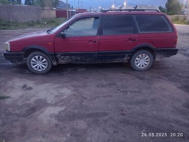 Volkswagen: Volkswagen Passat: 1988 г., 1.8 л, Механика, Бензин, Седан