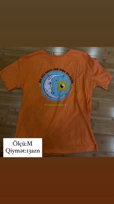 Baş geyimləri: Futbolka və maykalar