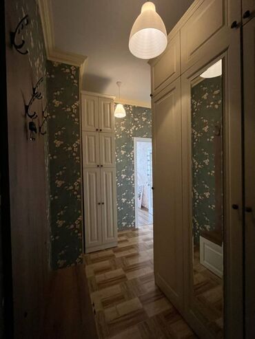 Uzunmüddətli kirayə mənzillər: Xətai Rayonu 8 Noyabr Nargilə Dairəsi 2 otaq. Mərtəbə - 16/15 Otaq — 15