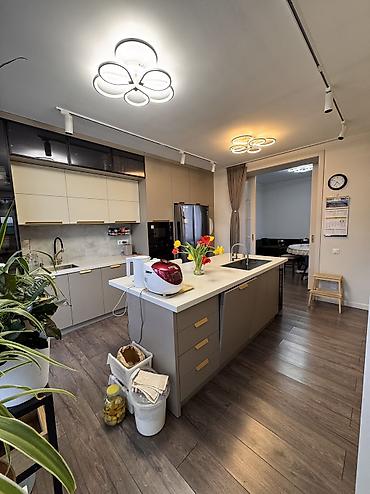 Продажа коттеджей и домов: Эксклюзивное предложение в престижном районе! Локация: ул. Юнусалиева — 4