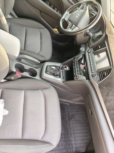 Hyundai: Hyundai Elantra: 2017 г., 2 л, Автомат, Бензин, Седан — 9