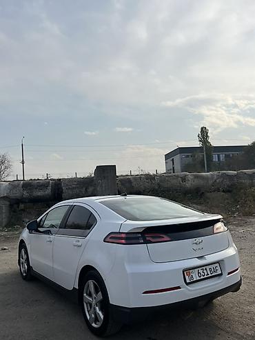 chevrolet la: Chevrolet Volt: 2013 г., 1.4 л, Гибрид, Хэтчбэк — 9