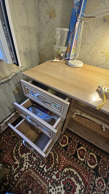 study table: Письменный/компьютерный стол из ЛДСП в цвете «дуб» с большой рабочей — 2