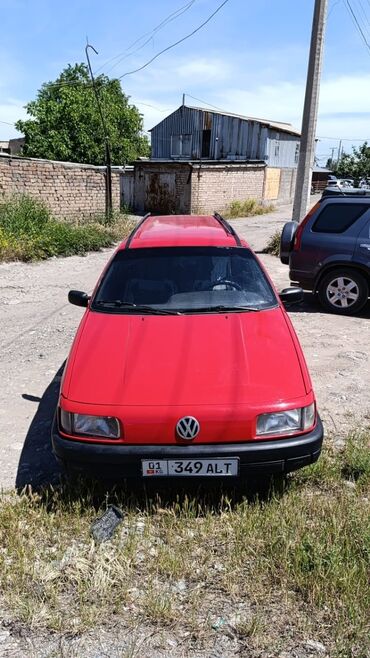 красный пассат: Volkswagen Passat: 1993 г., 1.8 л, Механика, Бензин, Универсал