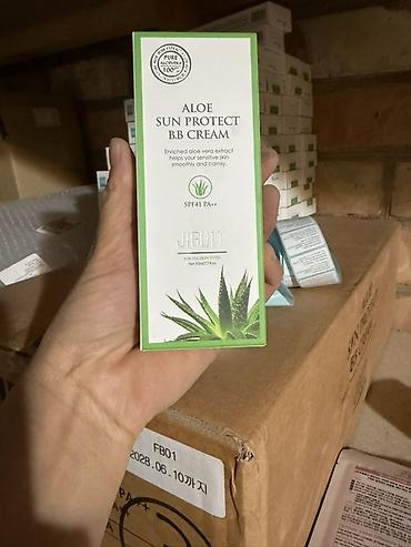 Набор корейской косметики: 1) Jigott Aloe Sun Protect B.B умывашка