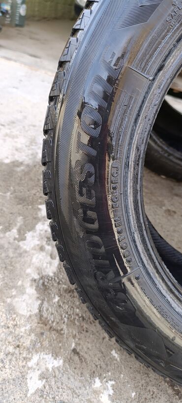 Шины: Шины 225 / 60 / R 17, Зима, Б/у, Пара, Легковые, Япония, Bridgestone