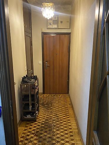 kredit ev: Salam ev ecemide yerlesir metroya 5…6 delim yoldadi Oglan otaq yoldasi — 8