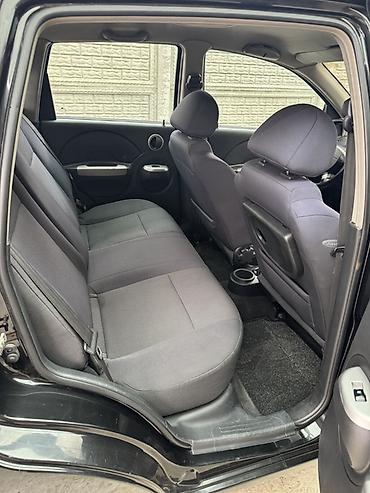 аренда авто спарк: Chevrolet Kalos: 2008 г., 1.4 л, Автомат, Бензин, Хэтчбэк — 9