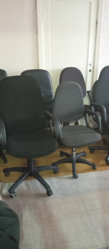 бу офисные кресло: Офисное кресло, Б/у, С колесиками, Самовывоз