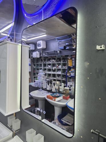 прожектор для дома: Зеркало для ванной с LED‑подсветкой и сенсорным управлением