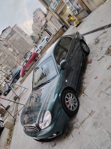 Hyundai: Hyundai Sonata: 2 l | 2001 il Sedan — 1